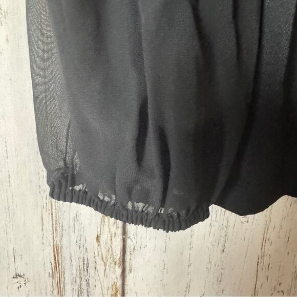 Cable & Gauge  Black Sheer Long Sleeve Gold Bow Detail Neckline Sz XS NWT - Picture 4 of 8